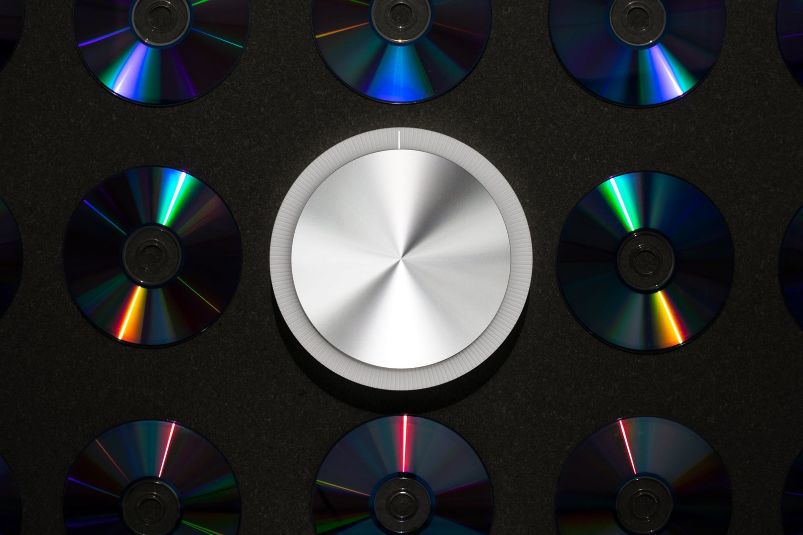 Bluetooth speakers that double as ambient lamps for modern homes